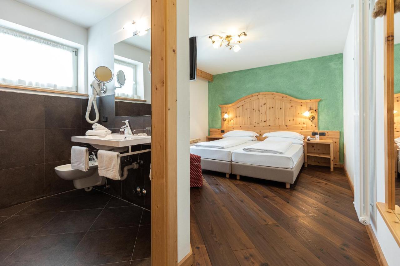 Hotel Foresta Moena Luaran gambar