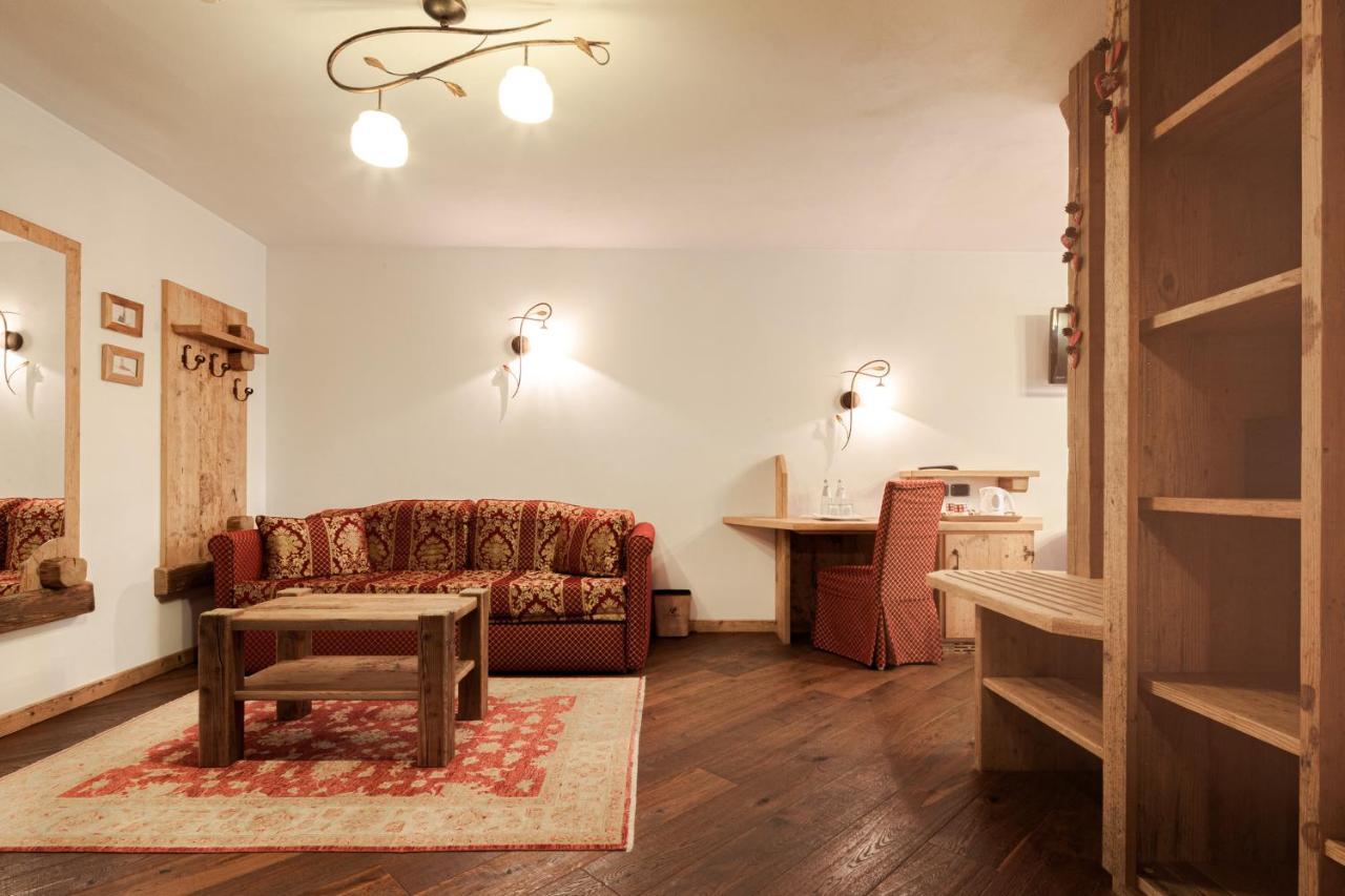 Hotel Foresta Moena Luaran gambar