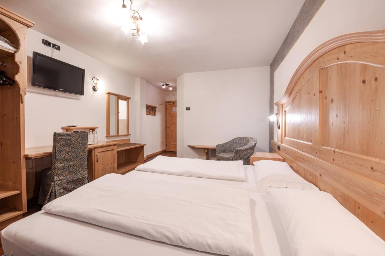 Hotel Foresta Moena Luaran gambar