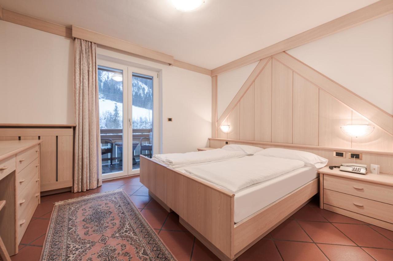 Hotel Foresta Moena Luaran gambar